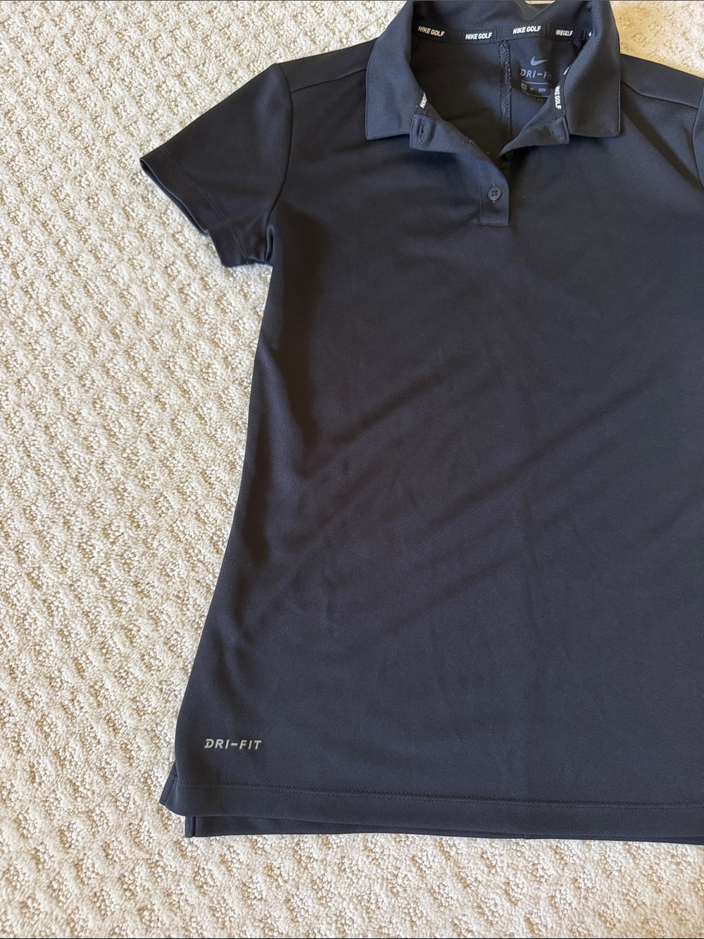 Nike Women’s Black Short-Sleeve Golf Polo Shirt - Picture 4 of 5